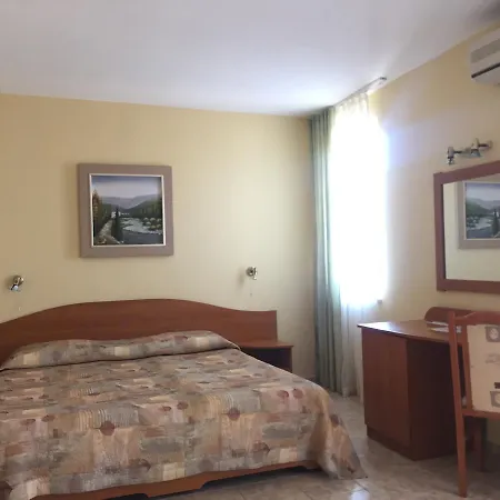 Family Selena 2* Nesebar