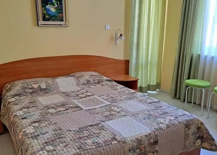 Family Selena Nesebar