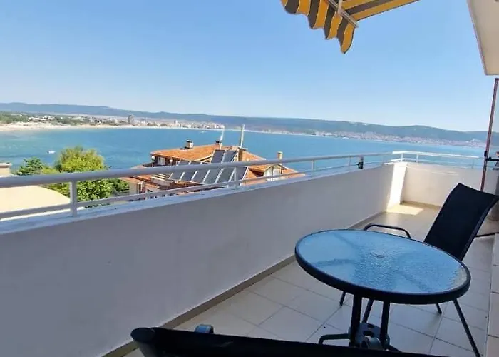 Family Selena Хотел 2*