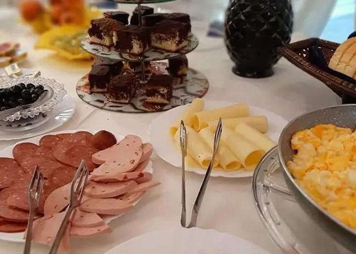 Хотел Family Selena 2*