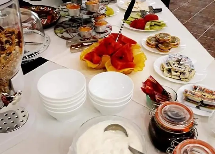 Family Selena Хотел 2*