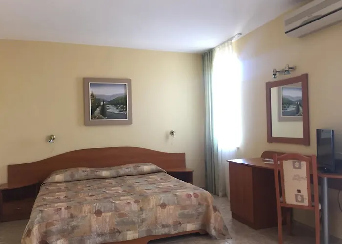 Family Selena 2* Несебър